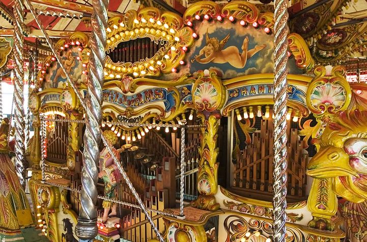 Click to display the next picture